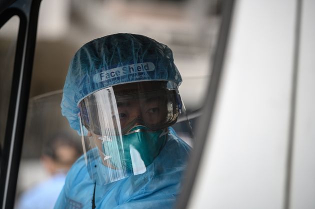 1월 26일 홍콩마거릿병원 직원이 환자 이송을 준비하고 있다.
