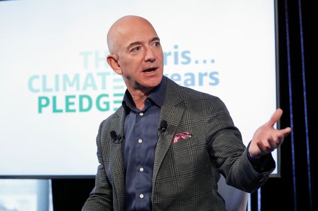 (자료사진) 아마존 CEO 제프 베조스가 회사의 기후변화 대응 목표가 담긴 '기후 서약'을 발표하는 기자회견을 열고 있다. 2019년 9월19일.