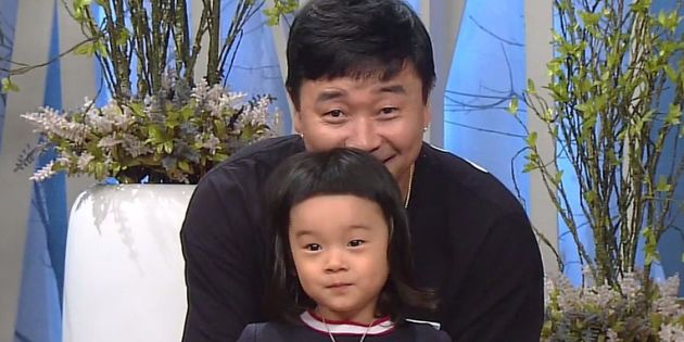 2017년 세 살 때 방송에 출연한 모습