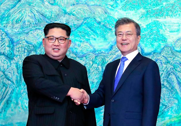 김정은 북한 국무위원장과 문재인 대통령 