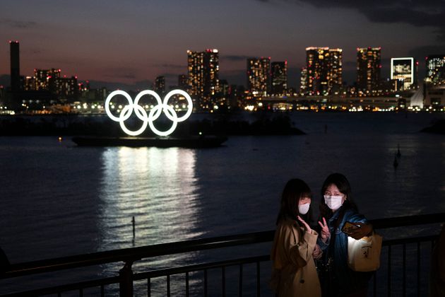 도쿄 오다이바의 올림픽 조형물 