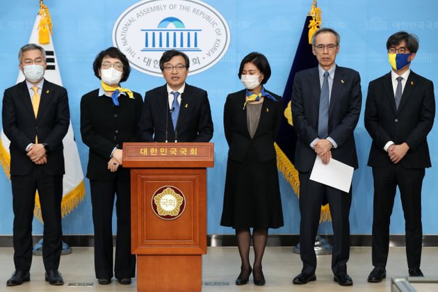 김의겸 열린민주당 비례대표 후보가 4월 1일 오후 서울 여의도 국회 소통관에서 언론개혁 관련 공약발표를 하고 있다.