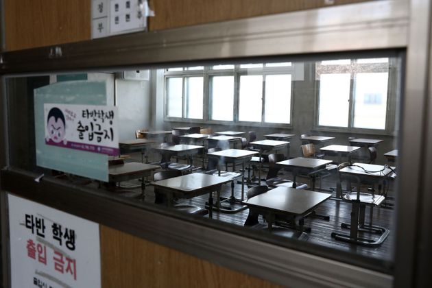 코로나19 여파로 텅 빈 고등학교 교실. 자료사진.