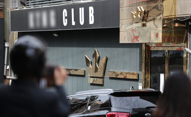 용인에 거주하는 코로나19 확진자가 5월 2일 새벽 서울 용산구 이태원의 클럽에 방문한 것으로 확인됐다.