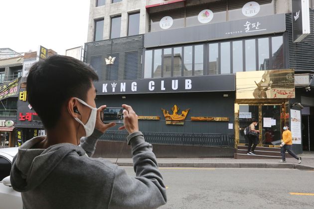 5월10일 확진자 방문 및 집단감염 발생으로 영업 중지한 서울 이태원의 클럽