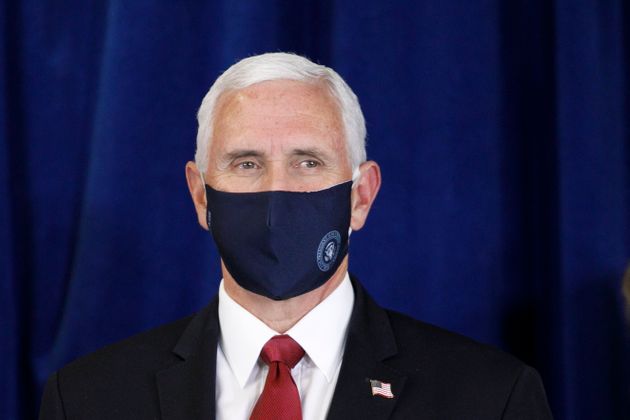 한 행사에 참석한 마이크 펜스 미국 부통령이 마스크를 착용한 모습. 2020년 6월30일.