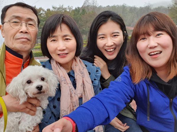 최희영씨 가족과 함께 인천 대공원에 놀러간 시루.