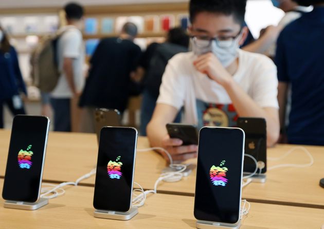 지난 17일 중국 베이징 산리툰에 새로 문을 연 애플 매장 