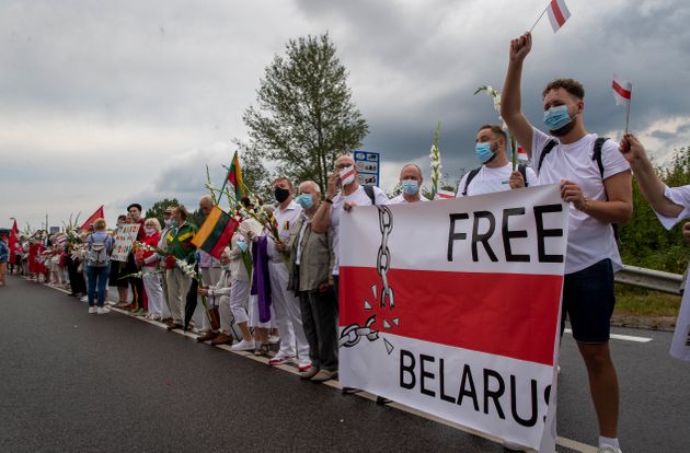 2020년 8월 23일 리투아니아 빌니우스 동부를 가로지르는 리투아니아-벨라루스 국경 메디닌카이 부근에서 약 5만 명이 참여한 인간 사슬이 만들어졌다. 