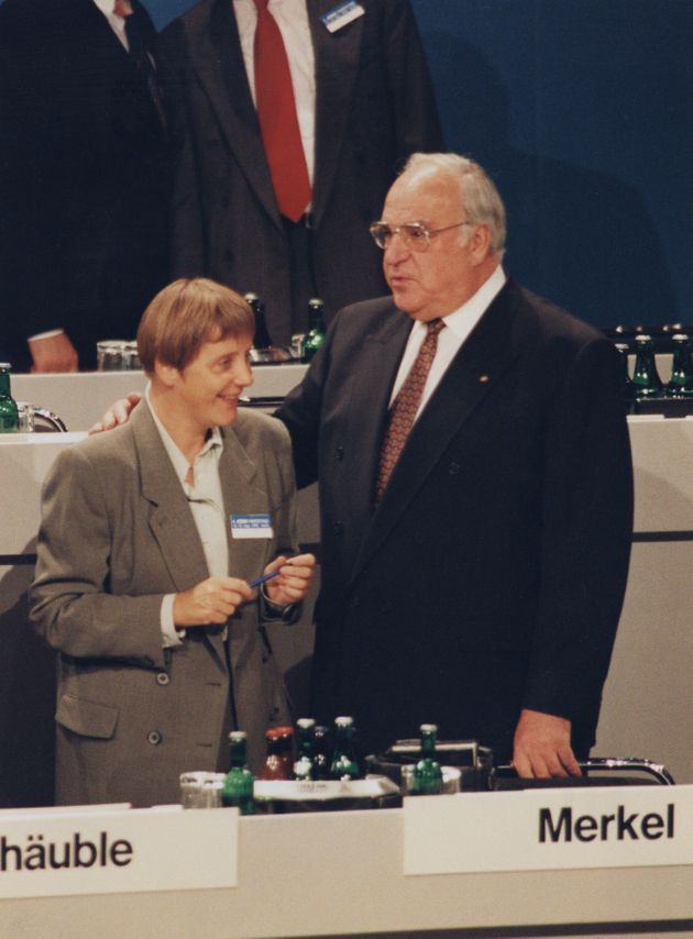 메르켈과 1993년 당시 총리였던 헬무트 콜