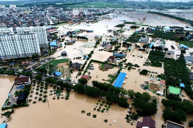7일과 8일 전남 구례군에 380㎜의 집중호우가 내리며 섬진강·서시천이 범람, 구례읍 지역이 침수되고 막대한 피해가 발생했다.