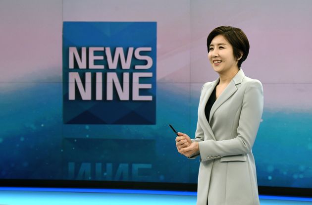 자료사진: 2020년 2월 KBS 뉴스9 스튜디오에서 이소정 앵커.