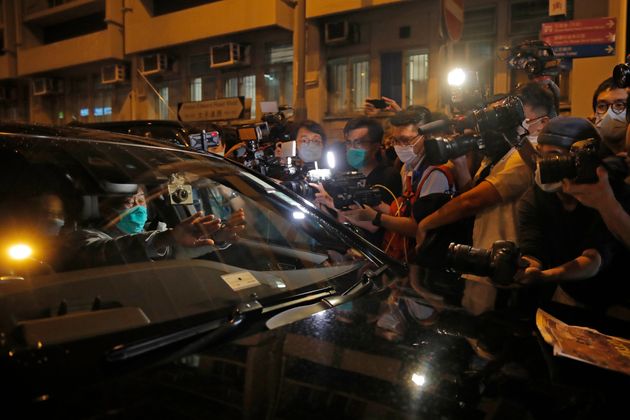 홍콩 대표 반중매체 빈과일보 사주인 지미 라이의 석방 현장