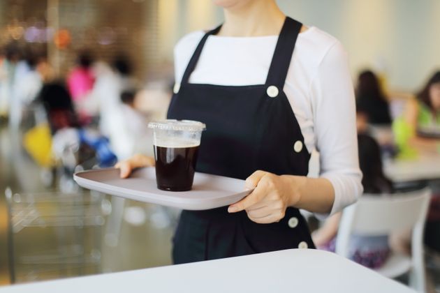 “몸이 축축 늘어져요” 비 내리는 요즘, 유난히 피곤하다면 의심해봐야 할 음료들