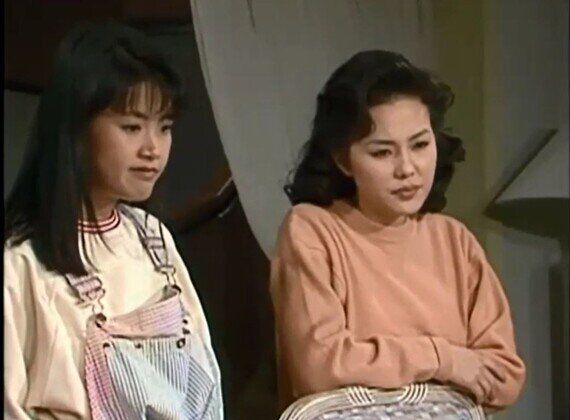 1991년 드라마 <사랑의 뭐길래>에 함께 나온 신애라와 하희라.