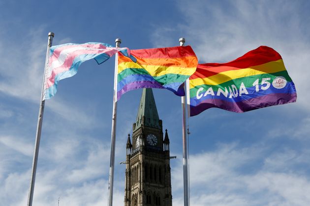 (자료사진) 캐나다 온타리오주 오타와 국회의사당에 게양된 LGBTQ '프라이드' 국기