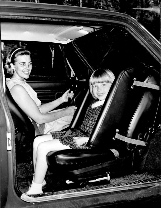 1967년 볼보자동차가 세계 최초로 개발한 후향식 유아 카시트.