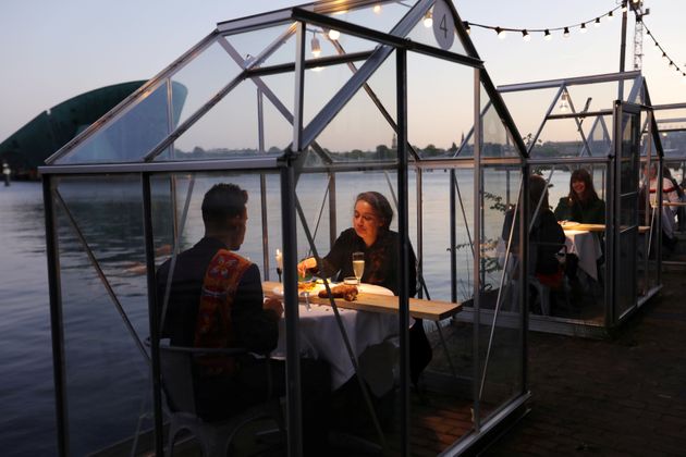 네덜란드 암스테르담의 한 레스토랑이 실험 중인 '격리용 온실'