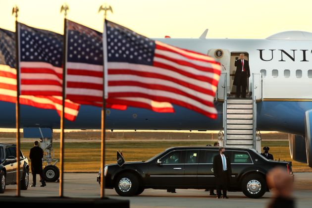 유세 현장에 도착한 트럼프 대통령. 로체스터, 미네소타주. 2020년 10월30일. 