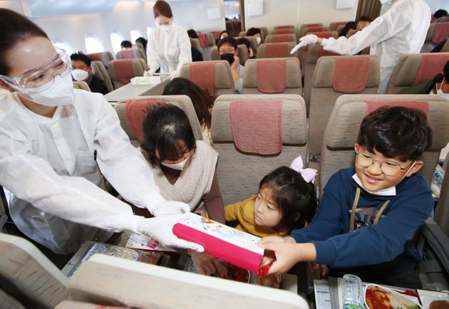 아시아나항공이 10월 24일 A380 항공기로 인천~강릉~포항~김해~제주~인천 상공을 비행하는 「A380 한반도 일주 비행」을 실시했다.