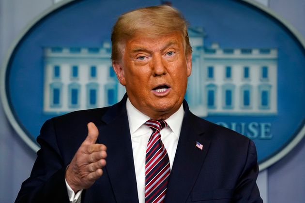 도널드 트럼프 미국 대통령이 백악관에서 기자회견을 열어 사실상 대선불복을 선언했다. 2020년 11월5일.