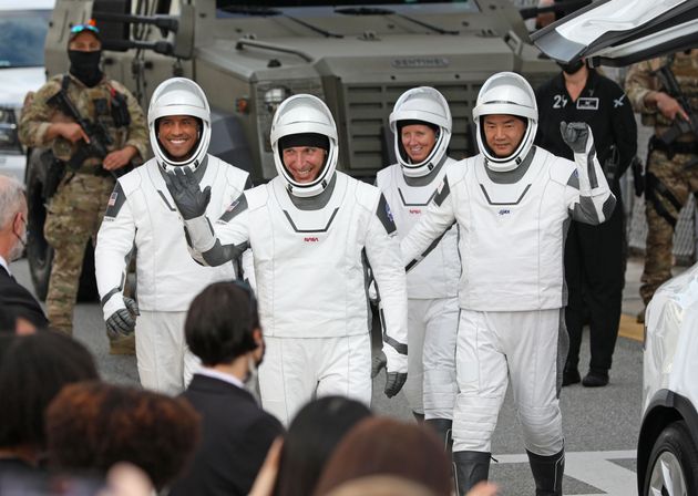 '크루-1' 미션을 수행할 우주인들. (왼쪽부터) 빅터 글로버, 마이클 홉킨스, 섀넌 워커, 노구치 소이치. 