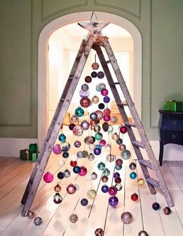 진짜 나무를 사지 않아도 '크리스마스 트리 만들기'가 가능한 DIY 아이디어들