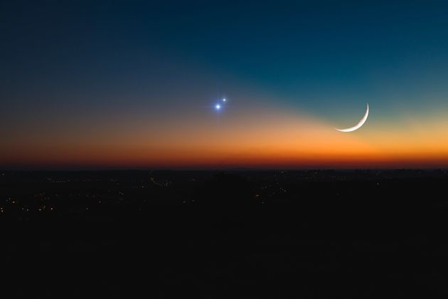 가까워진 목성과 토성, 그리고 달. 2020년 12월 21일. 