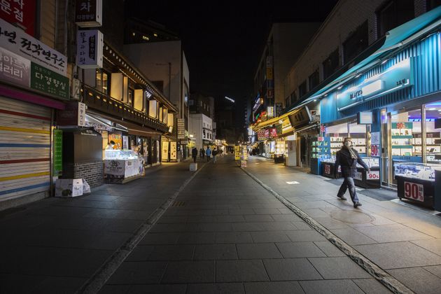 새해 첫날, 서울 인사동 거리가 한산한 모습을 보이고 있다. 2021년 1월1일.