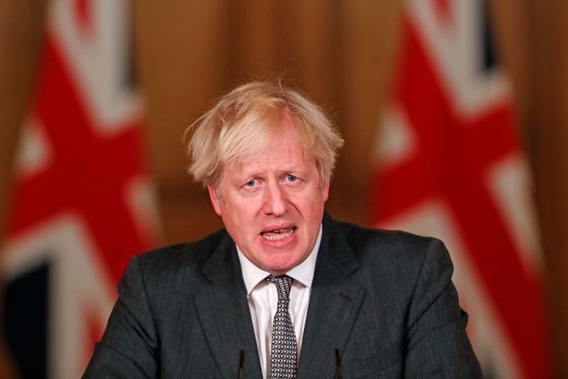 보리스 존슨 영국 총리가 코로나19 확진자 급증에 따른 봉쇄조치 도입 확대 방안을 발표하고 있다. 2020년 12월30일.