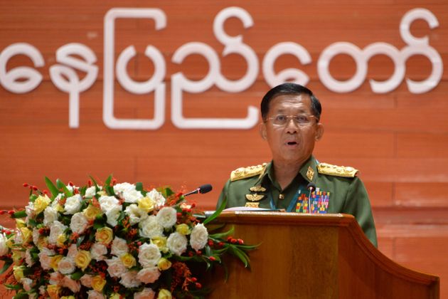 미얀마에서 실질적인 국가 지도자 아웅산 수치 국가고문 등 집권당 인사를 체포한 군부를 이끌고 있는 민 아웅 흘라잉 최고사령관. 2020.8.19