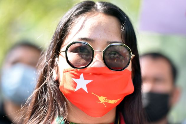 인도 뉴델리에서 6일 미얀마 난민들이 시위를 하고 있다. 
