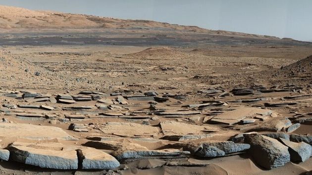 화성 탐사로버 큐리오시티가 착륙한 게일 충돌분지 주변.