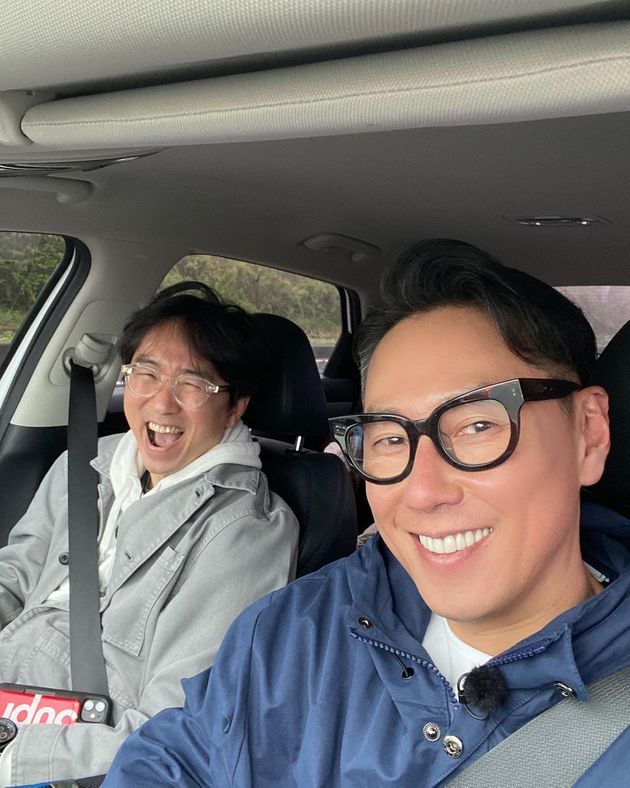 장항준 감독과 가수 윤종신