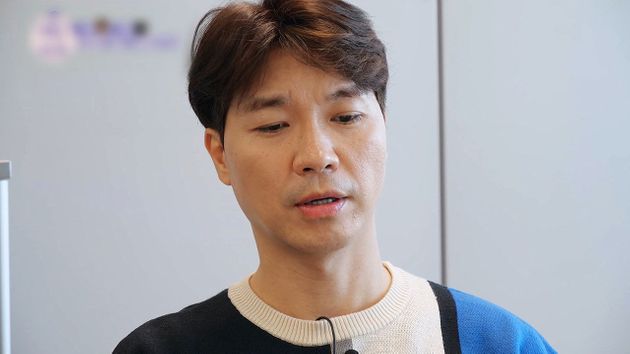 방송인 박수홍이 친형을 횡령 등의 혐의로 고소했다.