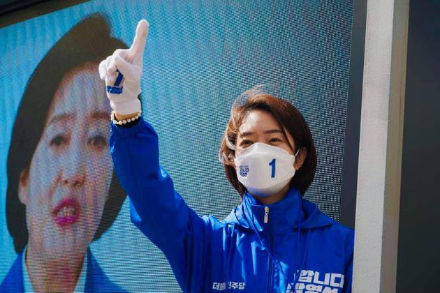고민정 의원이 박영선 더불어민주당 서울시장 후보에 대한 지지를 호소하고 있다.