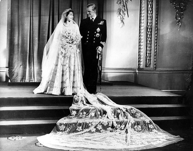 엘리자베스 여왕과 필립 공의 결혼사진