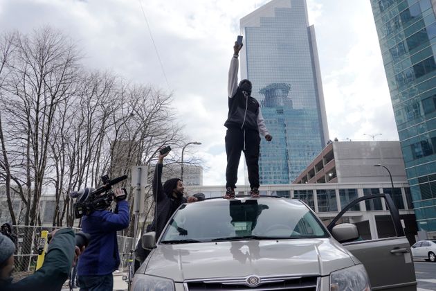 2급 살인, 3급 살인 2급 과실치사 모두 유죄! 미니애폴리스는 열광했고, 오열했다(화보)