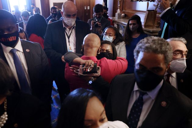 2급 살인, 3급 살인 2급 과실치사 모두 유죄! 미니애폴리스는 열광했고, 오열했다(화보)