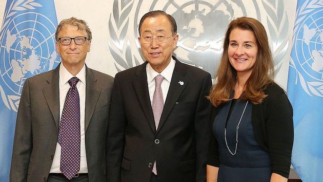 2015년 부부는 반기문 UN 사무총장을 만났다.
