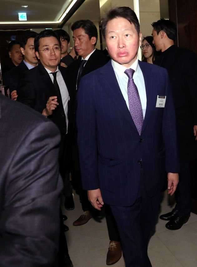 최태원 SK 회장이 2019년 12월 5일 오전 서울 중구 웨스틴조선호텔에서 열린 제2회 한중 고위급 기업인 대화에 참석하고 있다. 