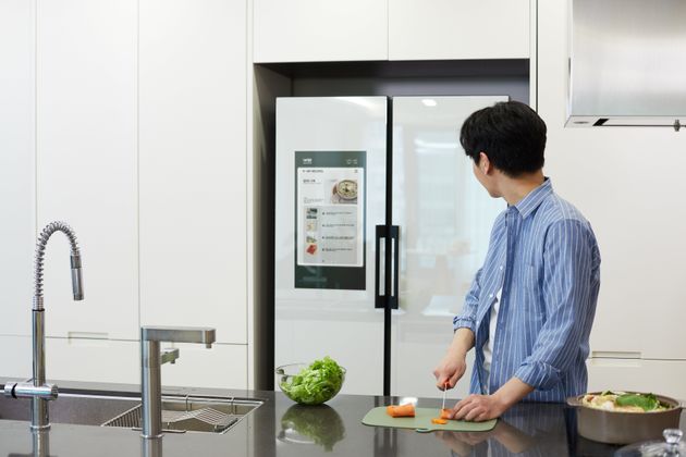 남은 음식 다시 먹을까, 버릴까? 경제, 건강, 심리 상태에 따라 달라진다 (전문가 팁)