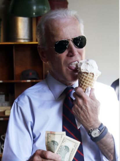 조 바이든은 부통령 시절에도 아이스크림을 즐겼다.
