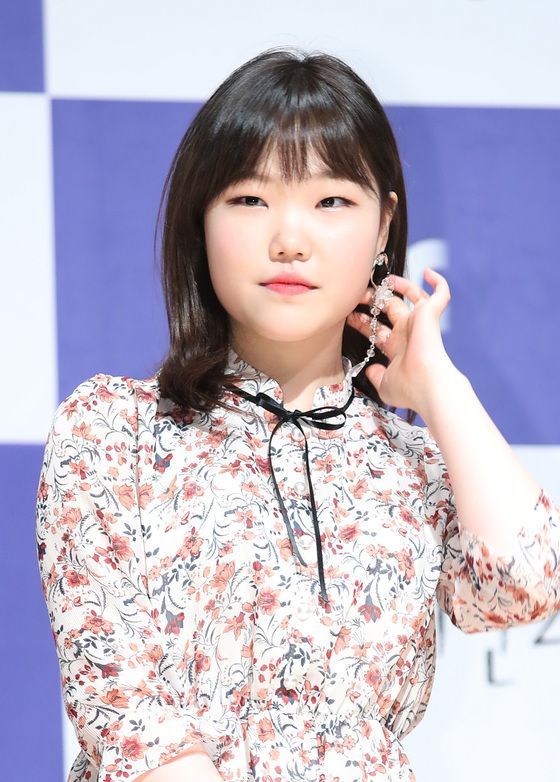 2018년 3월 30일 JTBC 예능 '비긴어게인2‘ 제작발표회에 참석한 악뮤 수현