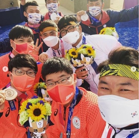 2020 도쿄올림픽 남자 양궁 단체전 메달리스트들.
