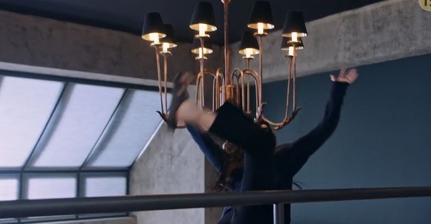 2층에서 떨어진 천서진&nbsp;