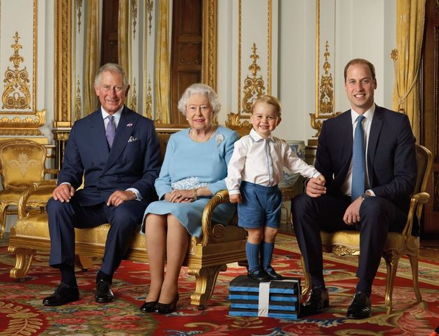 영국 엘리자베스 여왕, 찰스 왕세자, 조지 왕자, 윌리엄 왕자