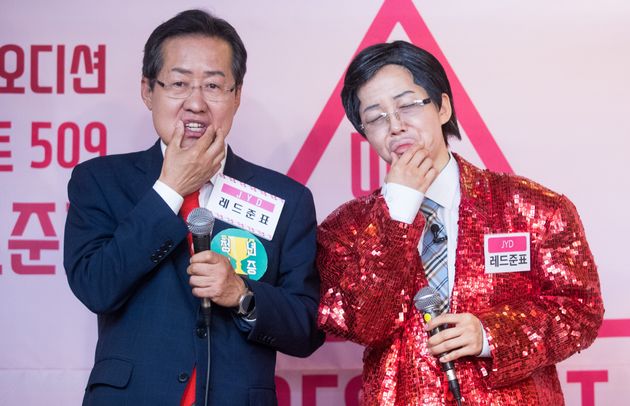 2017년 5월 2일 당시 홍준표 자유한국당 대선후보가 ‘SNL 코리아9’에서 '레드준표’역을 맡은 코미디언 정이랑과 만났다.