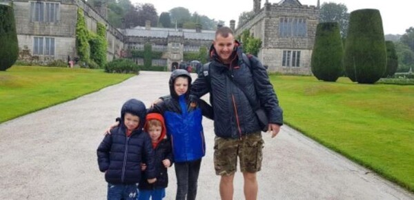 필과 두 아이/ Phil Ashton