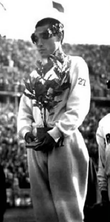 나는 일본 사람이 아니다. 왜 나의 우승에 일장기가 올라가는가 국가대표 마라토너 손기정 선수의 자서전이 재출간됐다